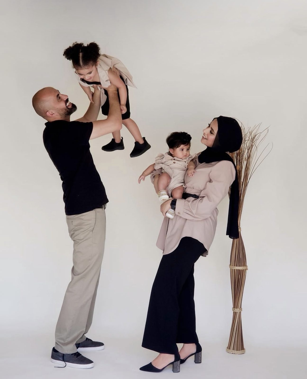 Family portrait photographed by Kamar photography